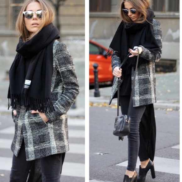 Zara Jackets & Blazers - Zara Basic oversized plaid jacket coat Sz medium